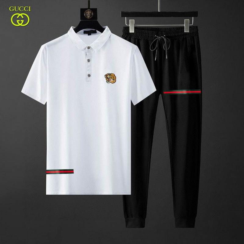 Gucci Men's Suits 784